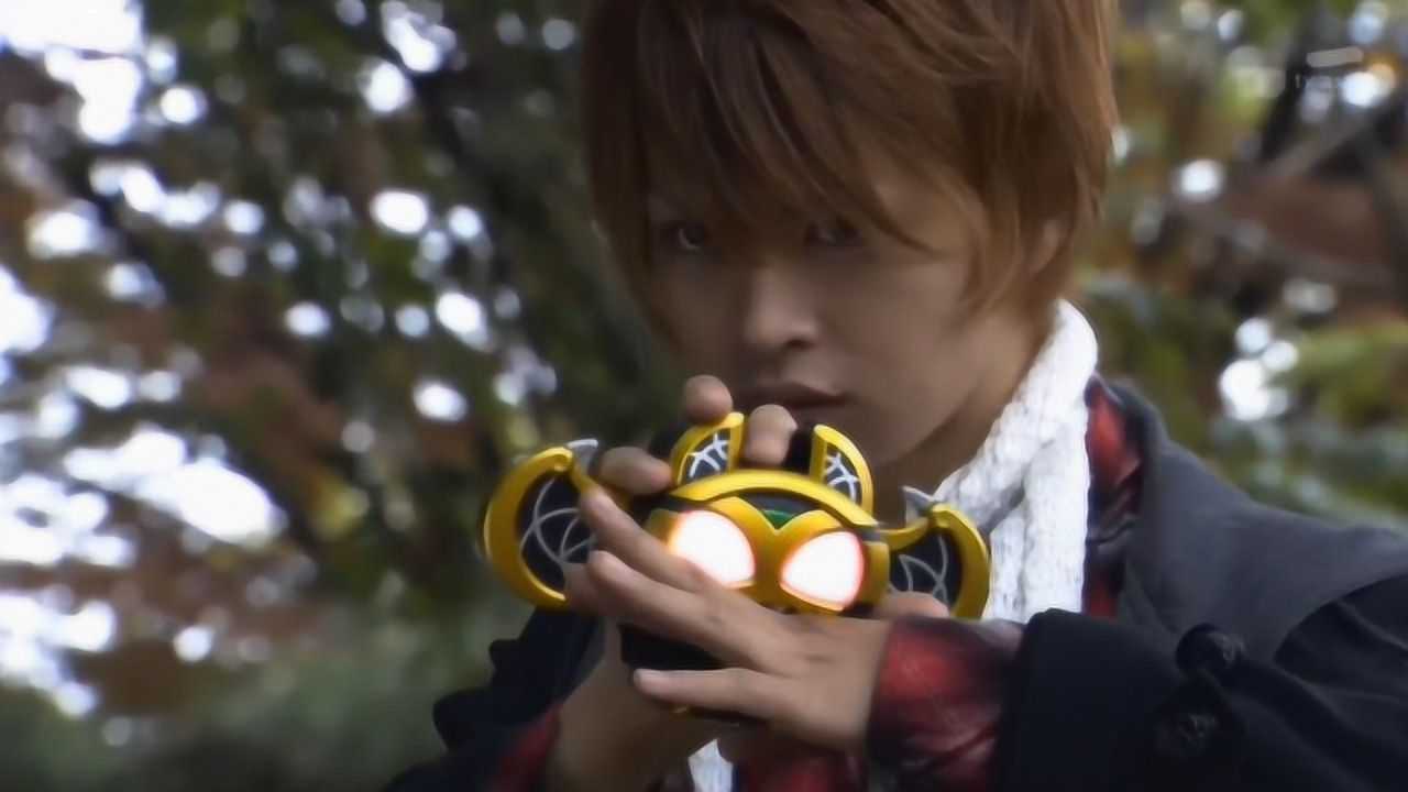 假面骑士kiva:红渡的变身竟然震惊女王!黑暗kiva出现!女王末路