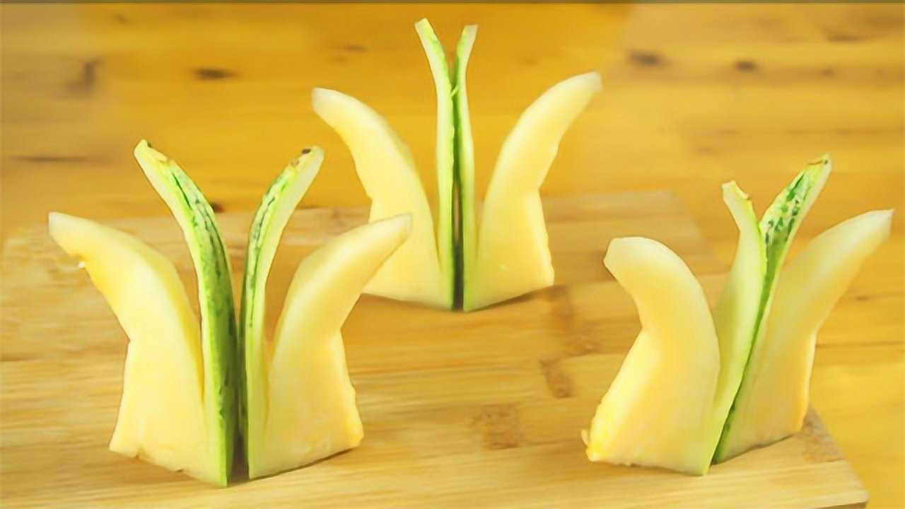 赶紧试试,哈密瓜这样切非常有创意,吃起来不流水不脏手