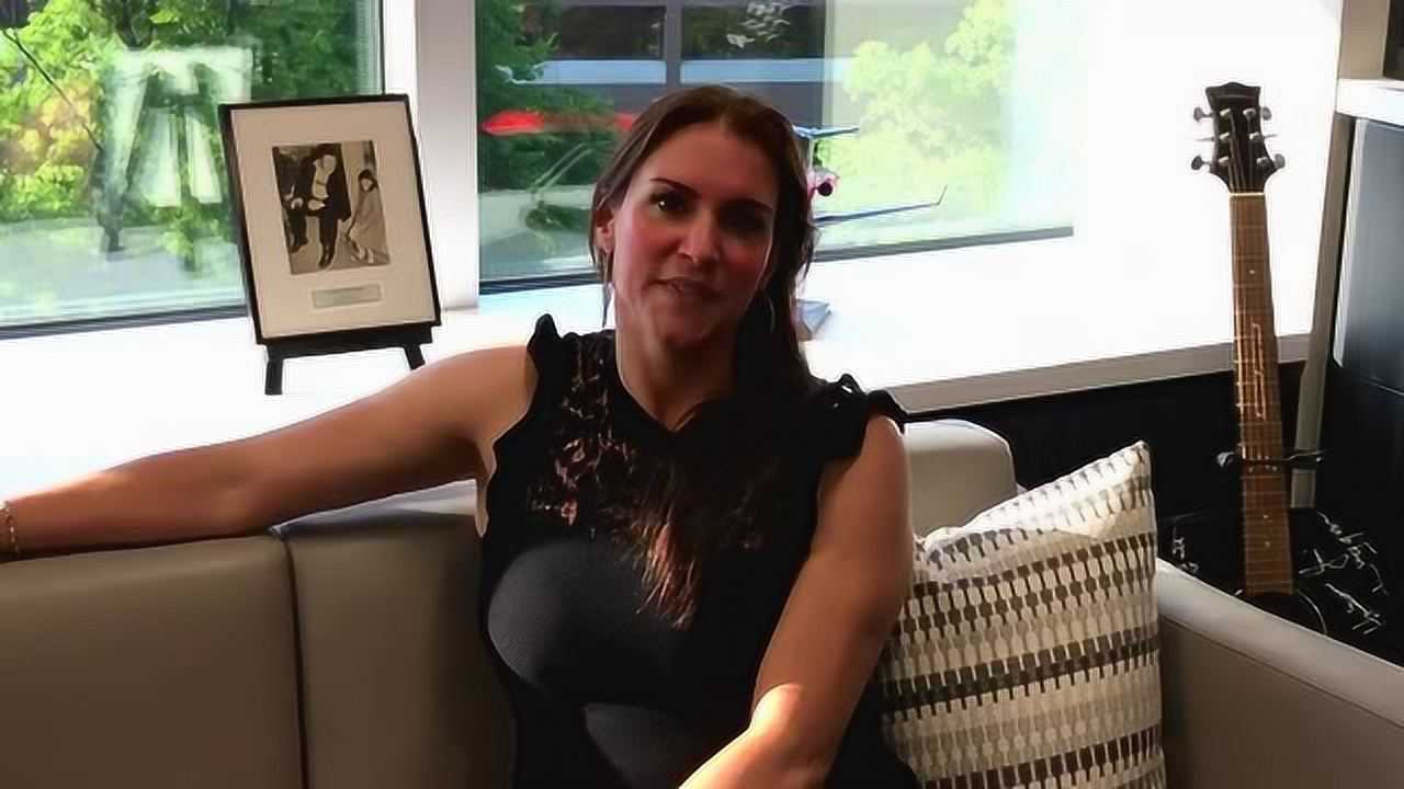 wwe大公主史黛芙妮麦克曼祝中国粉丝端午节快乐