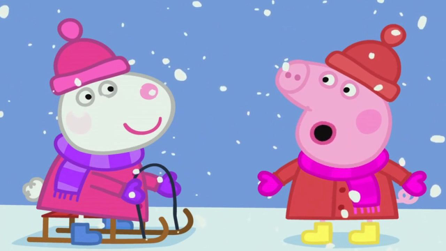 小猪佩奇和乔治滑雪橇玩雪球 玩具故事