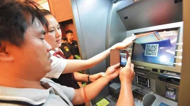 为什么银行总叫储户在atm机上取款，难道有玄机，水太深了？