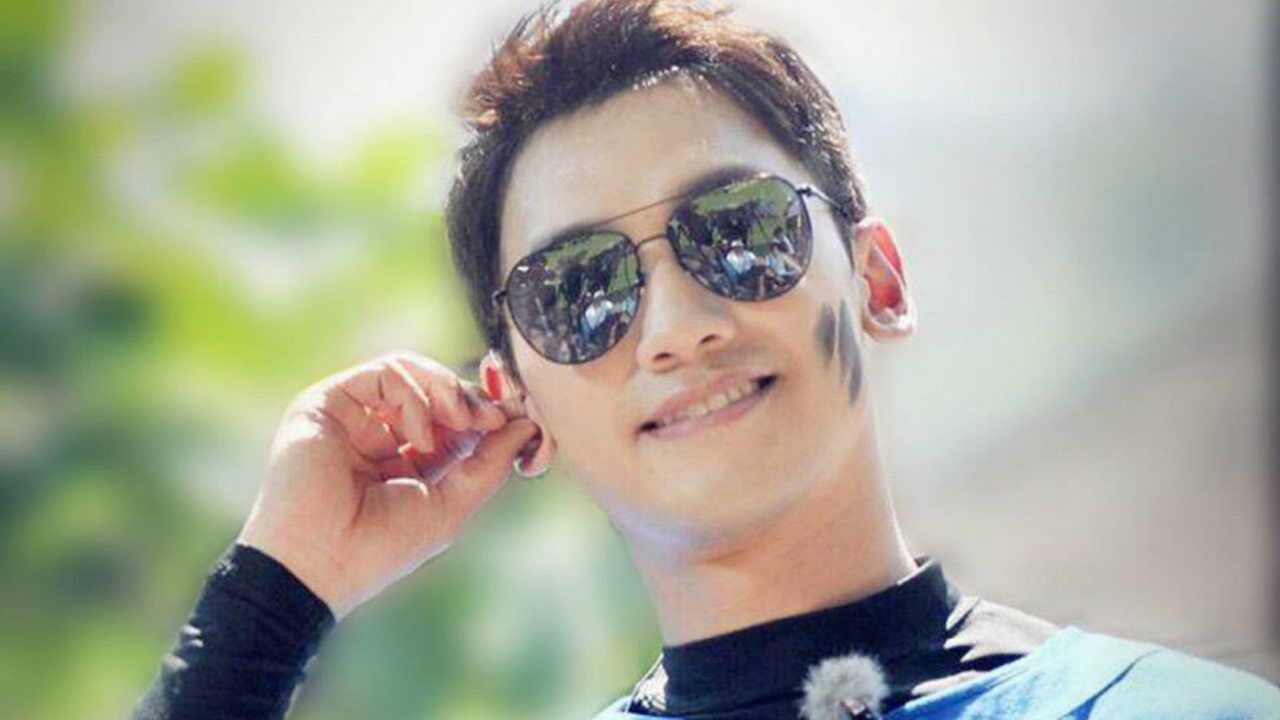 rain看见杨颖激动,荷尔蒙爆发甩出摄像师数十里,追的郑恺冷汗直流