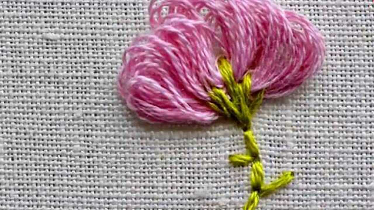 2分钟学绣一朵花, 针法太简单了, 让你摆脱手残党