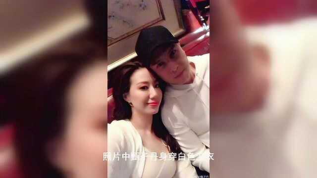 甄子丹结婚十五周年晒与妻子合照,小18岁的娇妻低胸装美艳性感