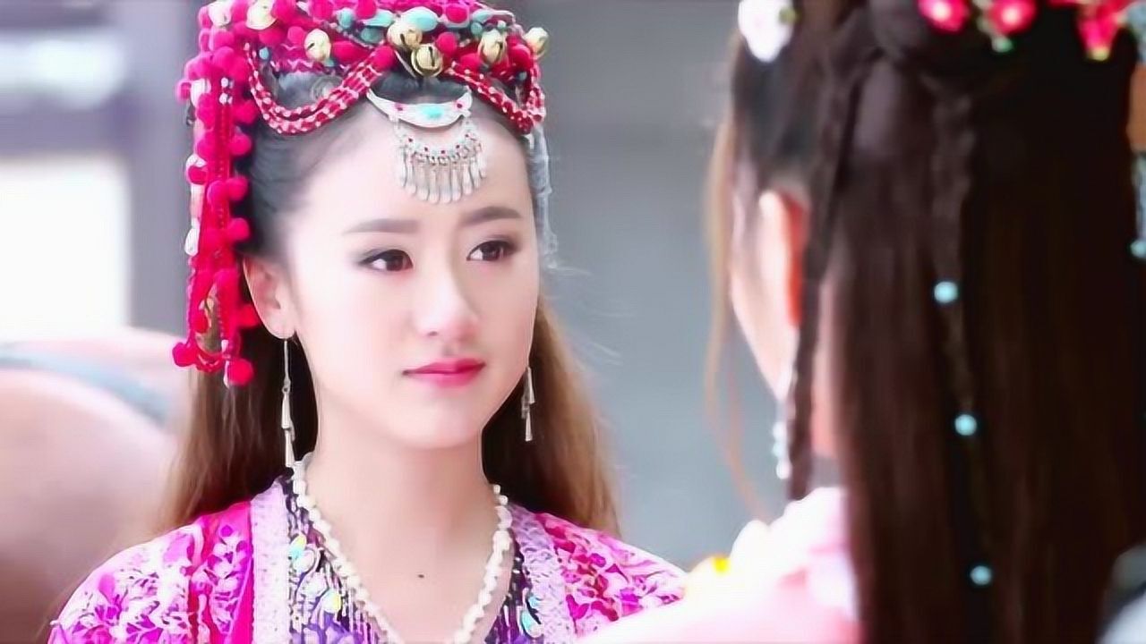 青儿不舍芈月还用毒誓警告魏丑夫要对芈月好他却露出不屑表情