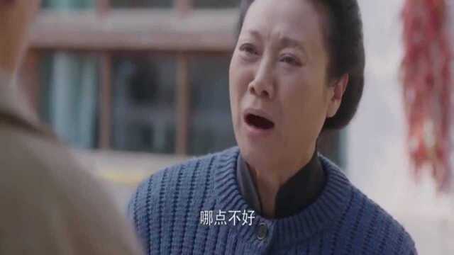 哥哥去世年轻的嫂子想改嫁,小叔子竟把嫂子的东西扔出来,真过分