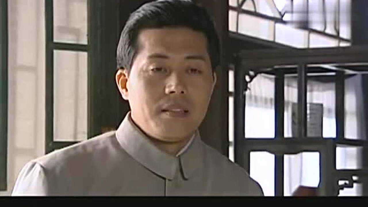 七爷要把郑三旦开除占元跟七爷急了七爷今天我就踢你这孙