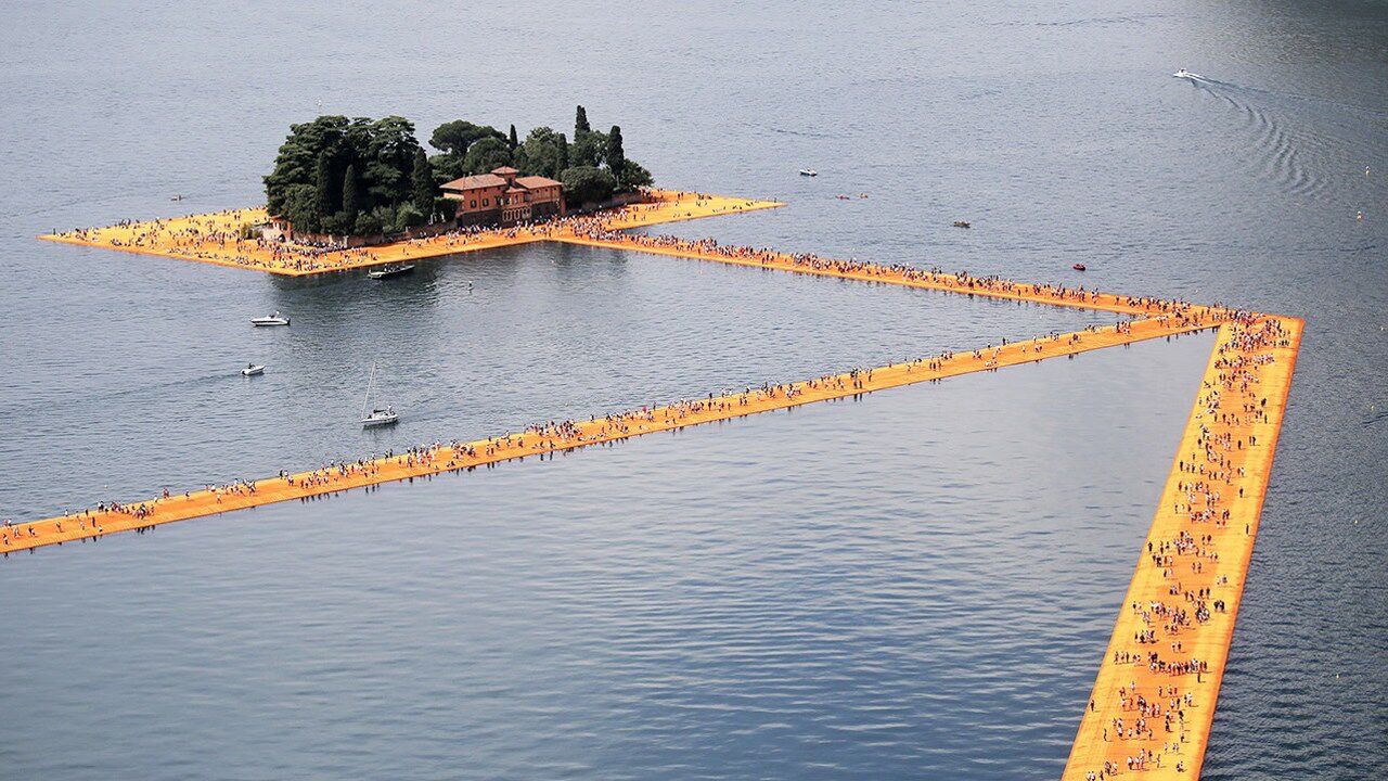 全球最大浮动码头:3000米长,可同时容纳1万多人!