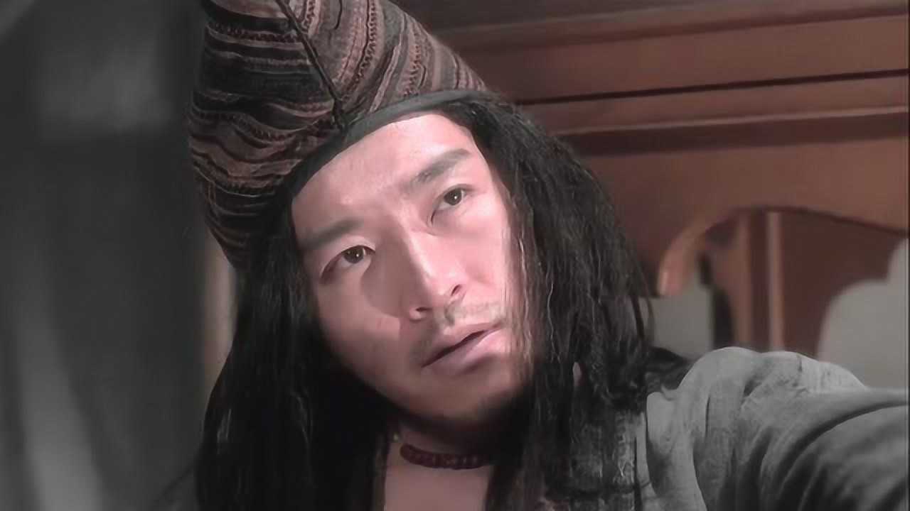 周星驰在《济公》里有多猛?这体格能徒手打死一头牛,爆笑