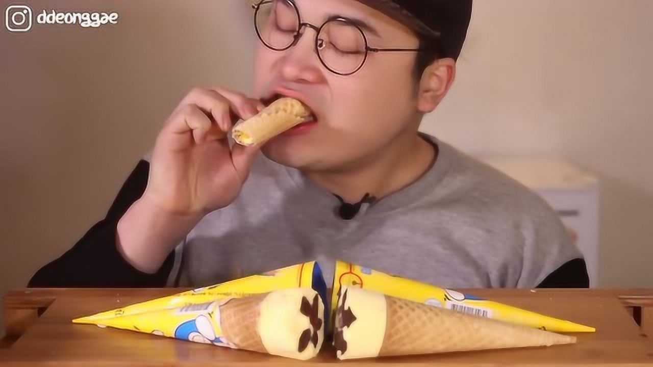 大胃王吃雪糕,吃得很过瘾