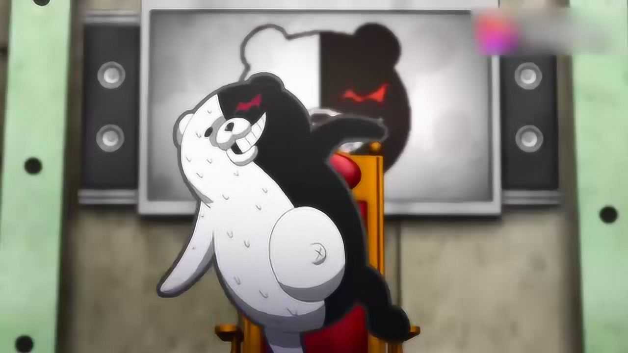 男主根据照片中暴露的信息断定黑白熊就是江之岛盾子