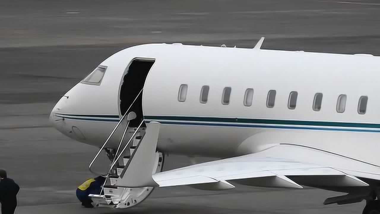 庞巴迪bd-700 vp-cwq商务飞机