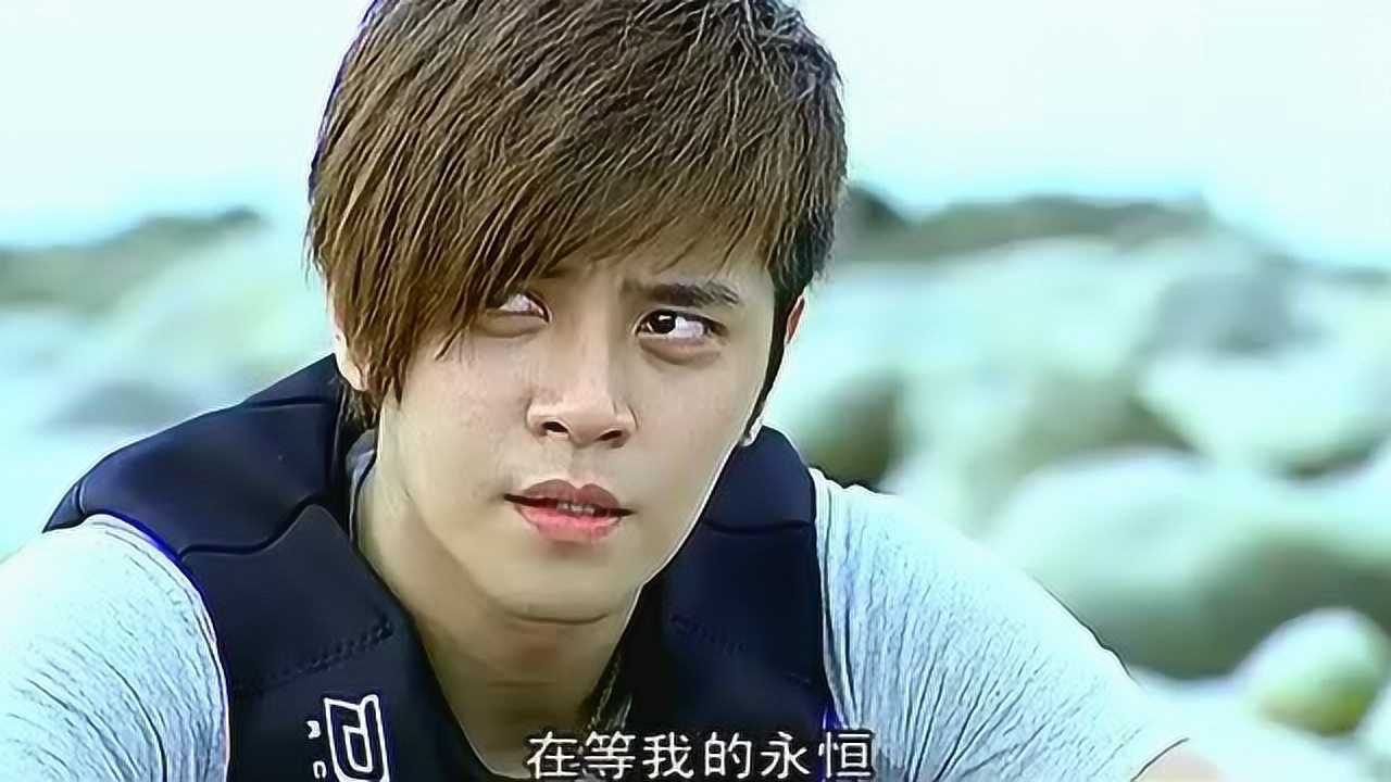 《海派甜心》幼稚鬼和何言风比水上摩托车,最后一刻薛海闪开了