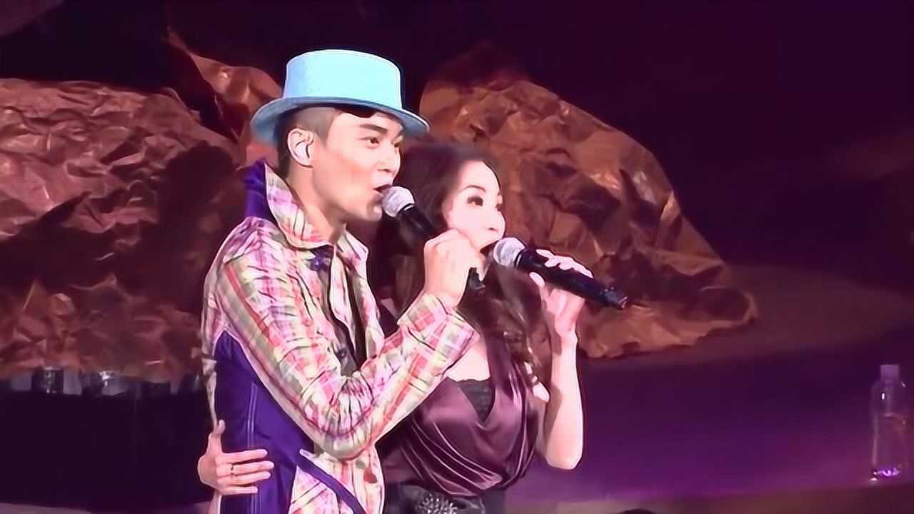张智霖许秋怡现代爱情故事2011我系外星人演唱会现场版