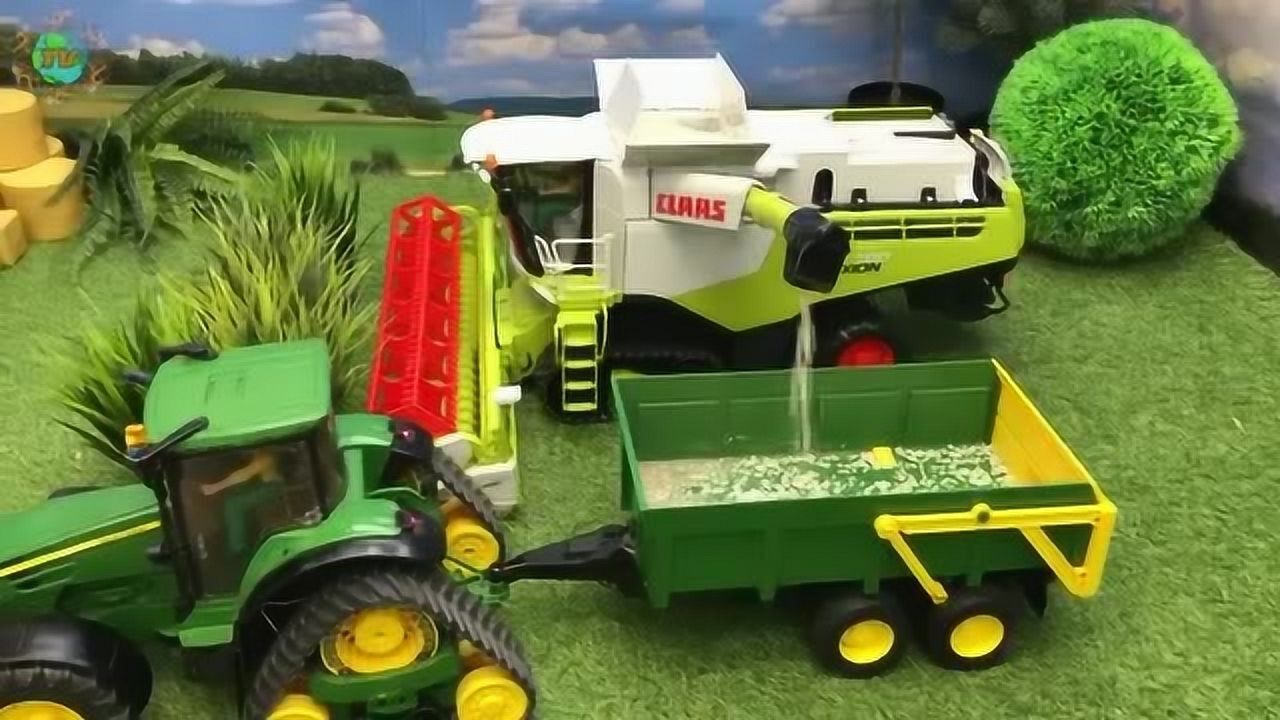 儿童汽车玩具,水稻成熟了,收割机收割水稻产出白花花的大米