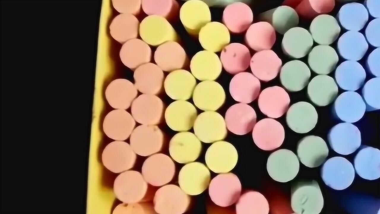 老师上课总扔粉笔头不浪费么？看完粉笔制作过程，才明白难怪不心疼_腾讯视频