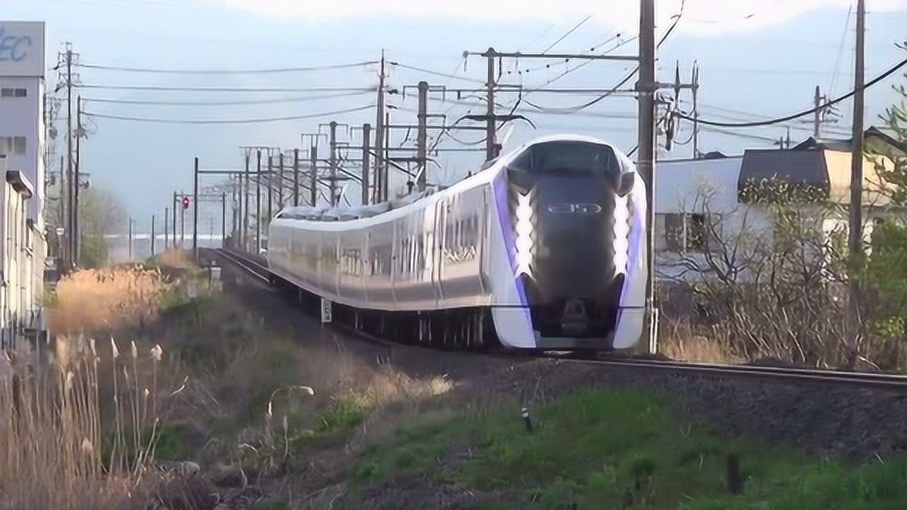 日本新干线,e353系特快列车,样子真酷炫