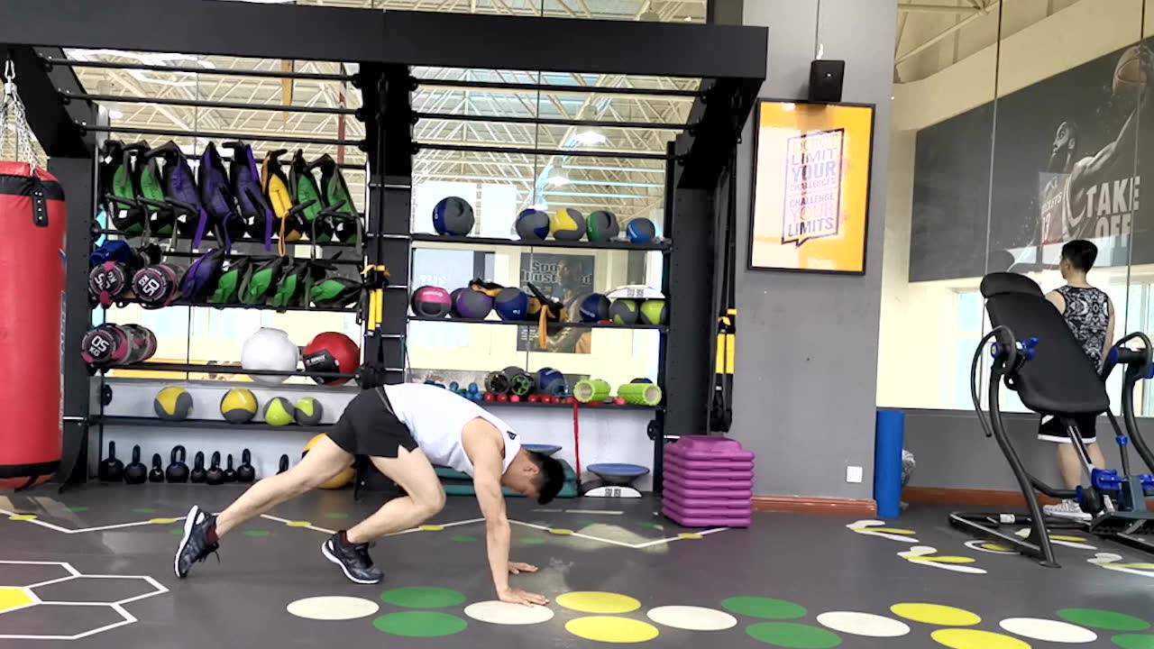 花式俯卧撑热身