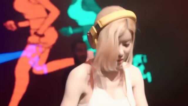 韩国美女电音DJ Soda,每个女孩都想拥有的完美身材.