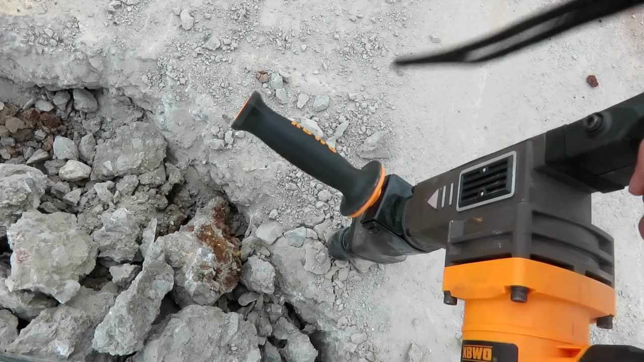 混凝土涨模剔凿机