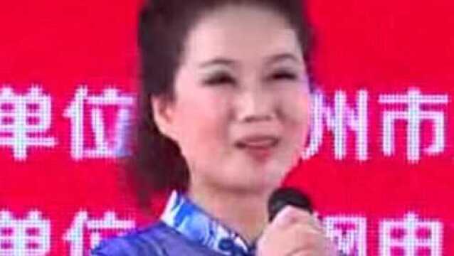 新一代“五娘”回乡里与“陈三”现场合唱潮剧