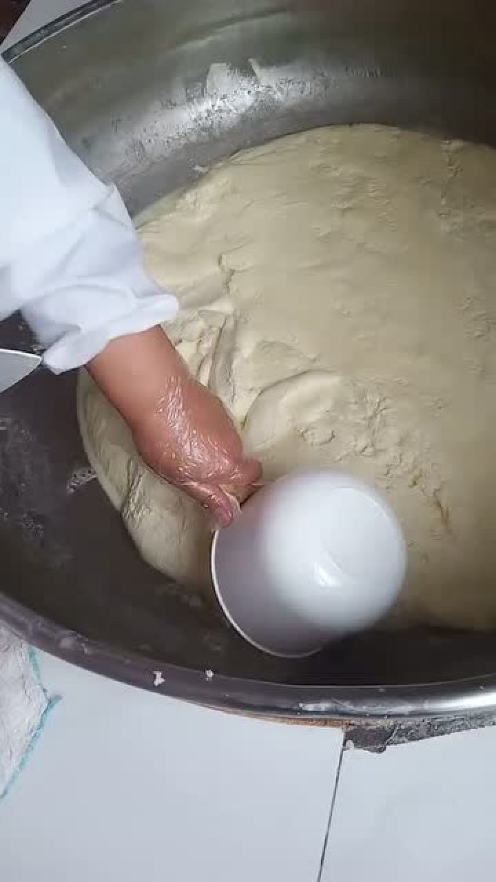 奶豆腐蒙古才有吧没见过还以为蒸包子发面