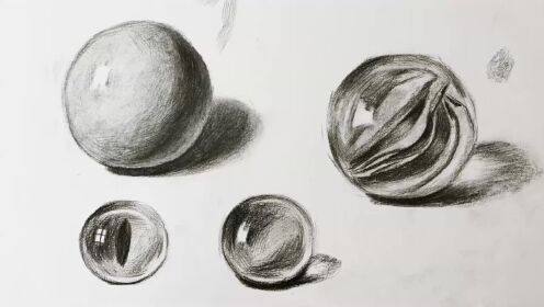 学素描画猫眼睛前先学会画玻璃弹珠