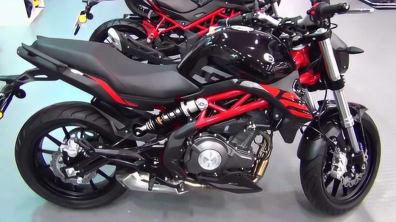 贝纳利302s跨骑车,并列双缸8气门引擎,售价29800元