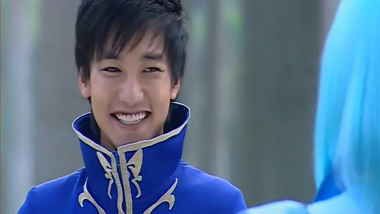 巴啦啦小魔仙:游乐居然是女王的儿子,帮助小蓝,因为她像前女友