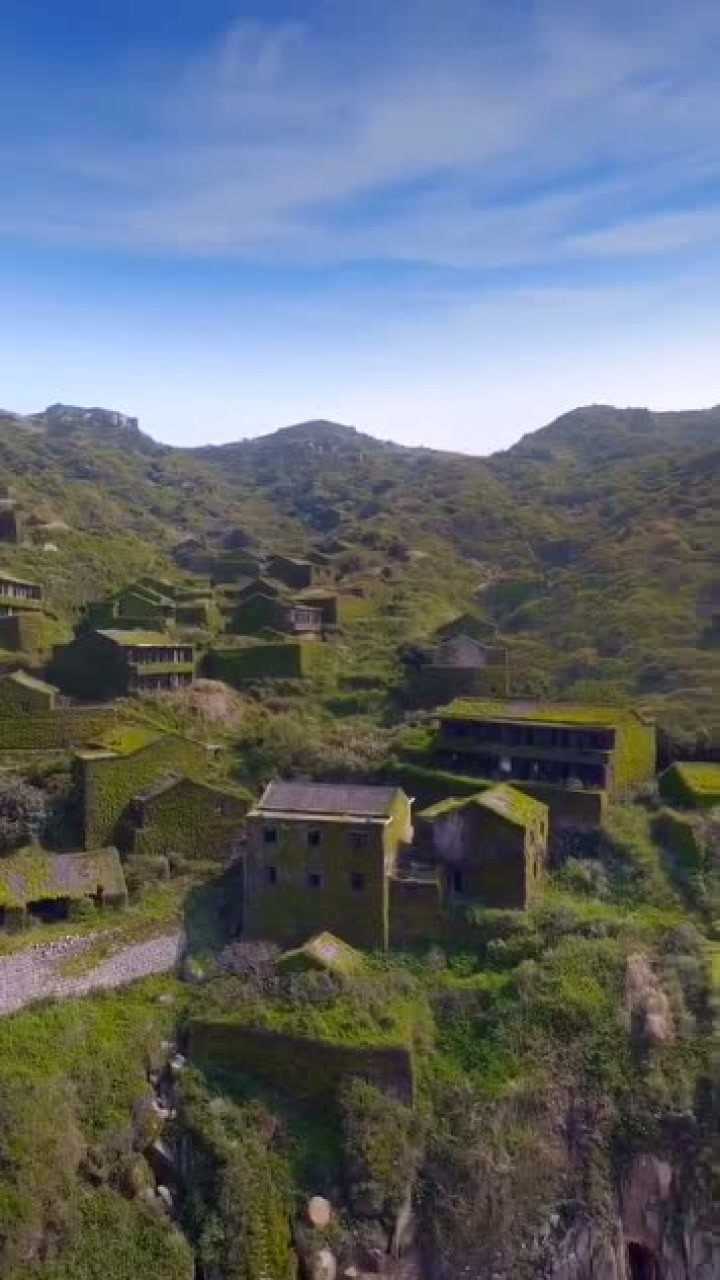 航拍最美无人村后头湾,曾有3000多人居住,到如今人去楼空!