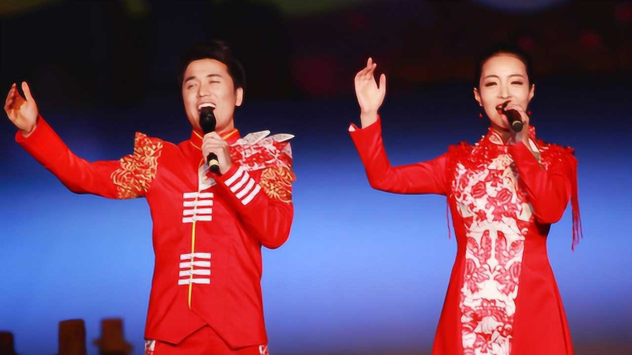 王小妮,柳强强一起唱歌,简直是神仙组合,王小妮颜值逆天!