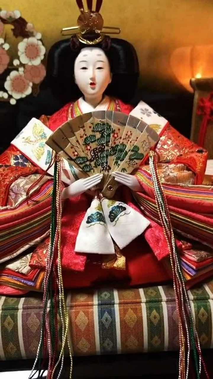 这是日本女儿节用的人形娃娃,雏祭是日本女孩子的节日