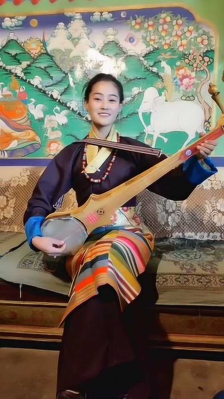 在西藏能歌善舞会弹扎木念的阿佳最受人欢迎