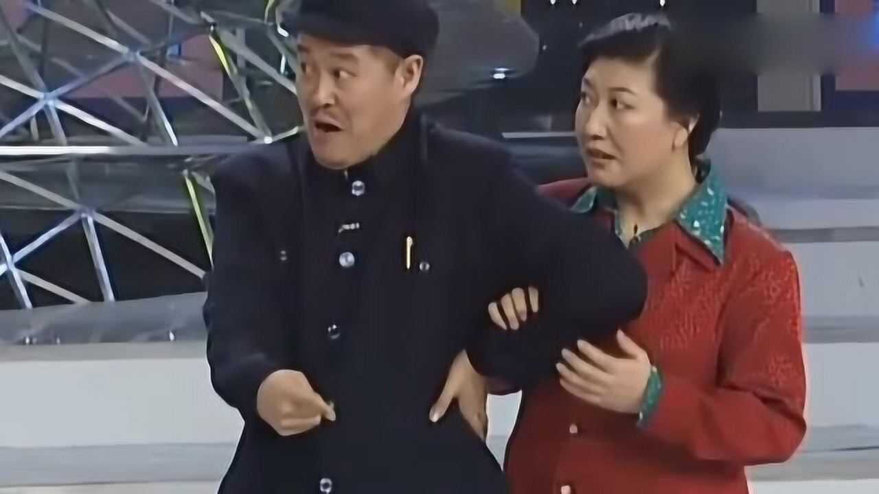爆笑小品《卖拐》:赵本山忽悠范伟,你腿麻没?_腾讯视频