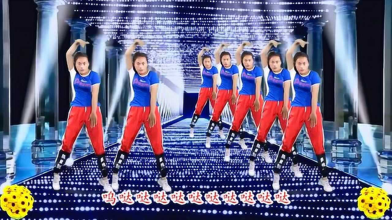 抖音最火爆歌曲我愿意平凡的陪在你身旁王七七演唱动感优美广场舞