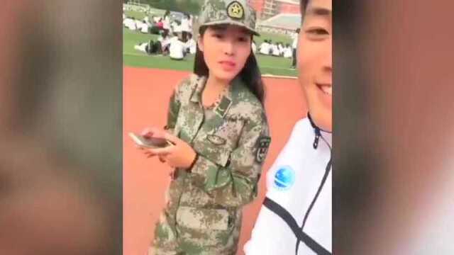 高中生调戏女教官, 被教官惩罚啦