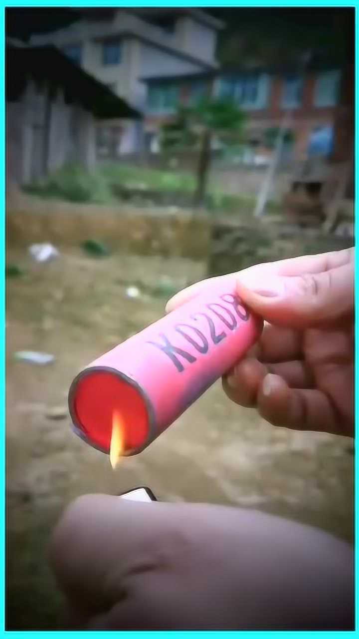 据说明年就禁鞭炮了表弟花一百块买的一根鞭炮王威力太大了