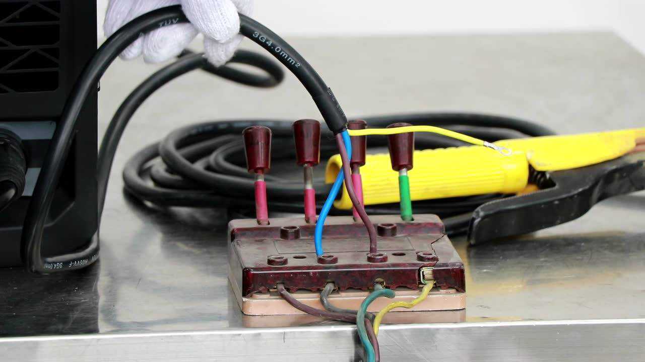 老式电焊机电源线接法图片