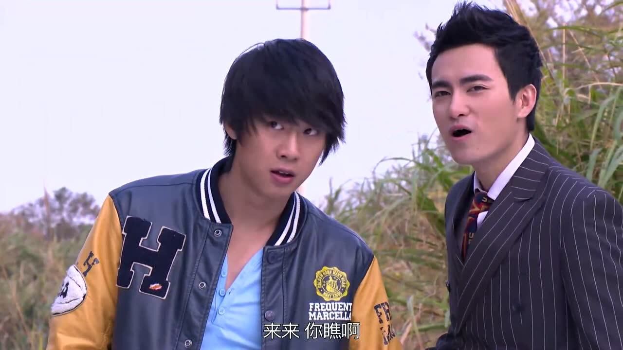 铠甲勇士铠传小李子把丧暴病毒注射给柯胜他却浑然不知