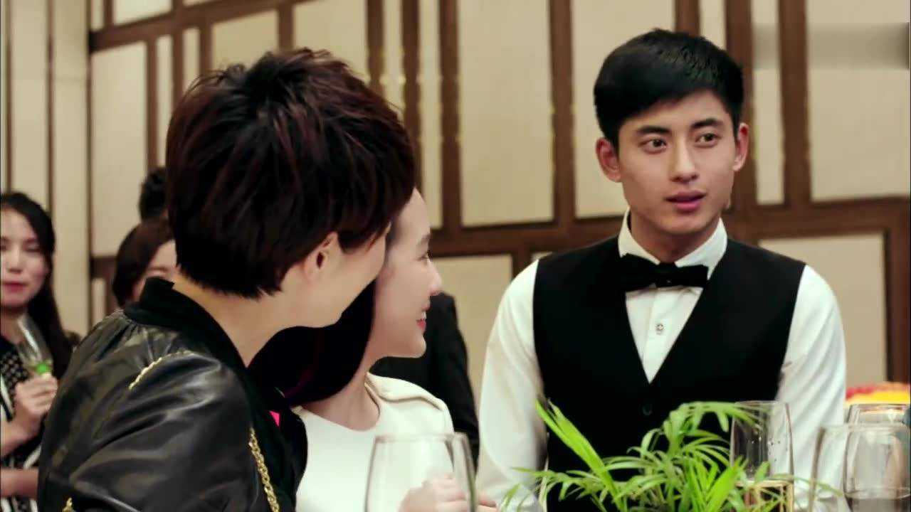 北上广不相信眼泪潘芸豪爽喝下白酒获得一致好评