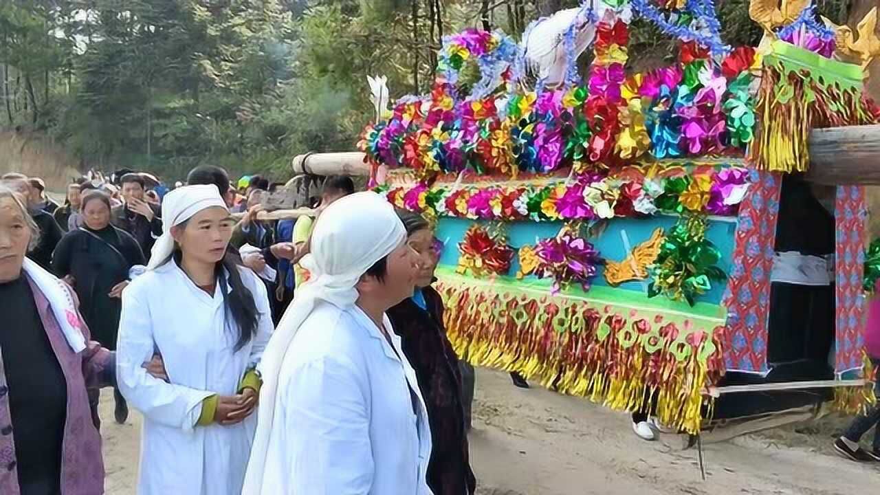 湖南农村土葬,这样的送别方式,看的想哭了