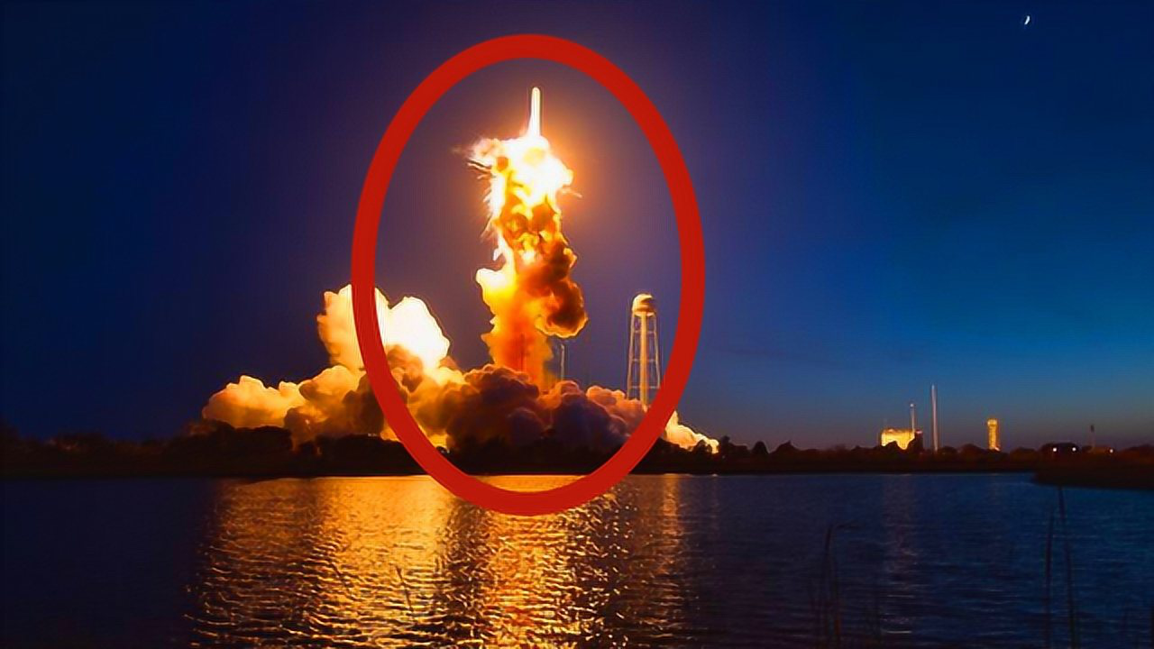 10个罕见火箭发射失败爆炸场面!网友:美国的烟花放的不错!