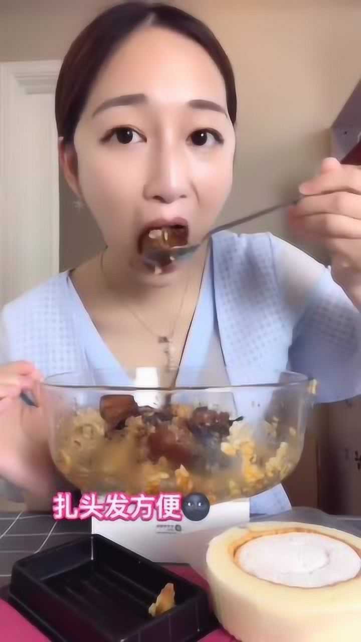 大胃王吃播晴子吃饭用的碗厉害了简直就是盆啊