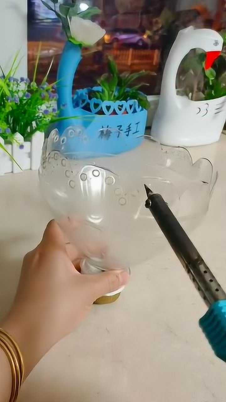 酱油瓶改造花盆图片