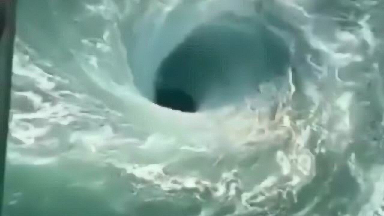 超级漩涡地球黑洞很想知道这种漩涡是怎么形成的呢