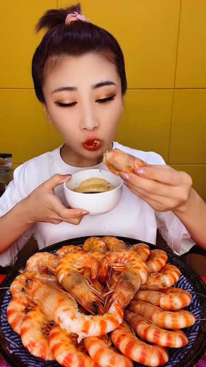 大胃王桐桐吃虾,好有食欲的样子,馋到你了吗?