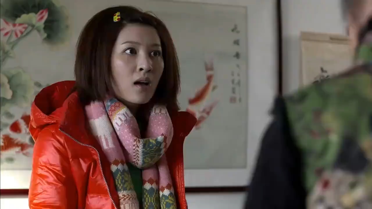 老有所依:大妈蛮不讲理,怎料美女也不是好欺负的,两人都耍无赖