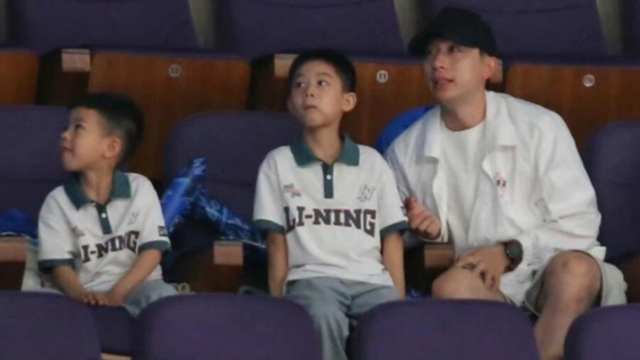 马龙儿子社交e人实锤,活动上与李宁互动不怯场,表演单手翻跟头