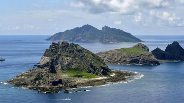 元宵节到来之际,中国海警依法保卫钓鱼岛领海,粉碎日本图谋野心