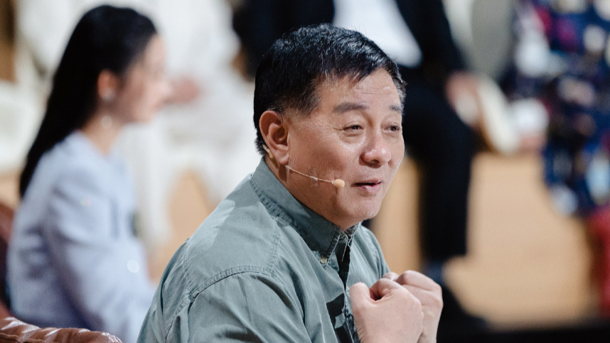 你这么年轻为什么要挣钱?方励:你有多少个亿都买不回来一年!_腾讯新闻